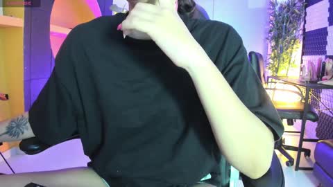    online show from March 5, 2025, 4:45 am