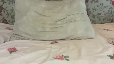 Mysterious Girl online show from February 19, 2026, 5:03 am