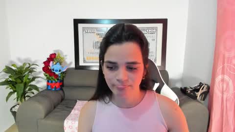Snapshot of lucianamoreau_ chatting on March 8, 2026, 9:18 pm Luciana M online show from March 8, 2026, 9:18 pm