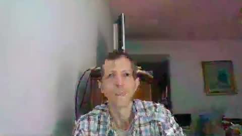 Snapshot of lucianoaxel chatting on November 12, 2025, 6:08 pm Luciano online show from November 12, 2025, 6:08 pm