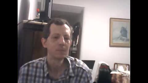 Snapshot of lucianoaxel chatting on December 4, 2025, 10:51 pm Luciano online show from December 4, 2025, 10:51 pm