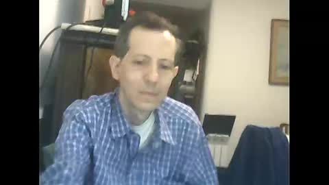 Snapshot of lucianoaxel chatting on January 8, 2026, 2:25 am Luciano online show from January 8, 2026, 2:25 am