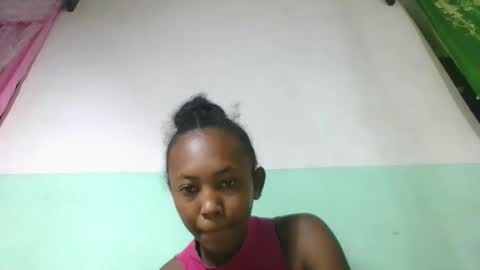 lucie196645 online show from April 24, 2026, 2:36 am
