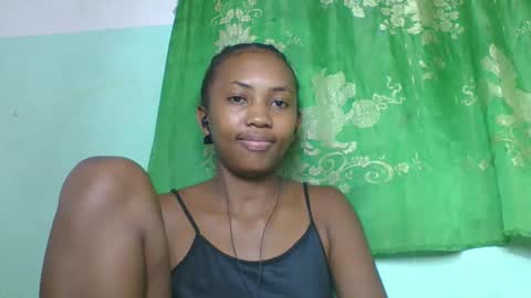lucie196645 online show from April 26, 2026, 4:48 pm