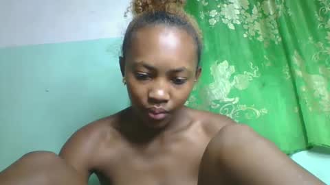 lucie196645 online show from May 9, 2026, 2:39 am
