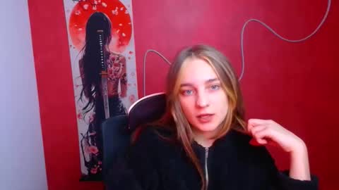 Lucie online show from November 19, 2025, 8:31 pm