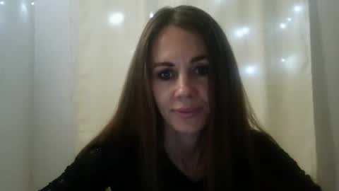 Snapshot of luciemack chatting on October 19, 2025, 6:41 pm LucieMack online show from October 19, 2025, 6:41 pm
