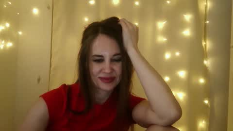 Snapshot of luciemack chatting on April 10, 2026, 8:35 pm LucieMack online show from April 10, 2026, 8:35 pm