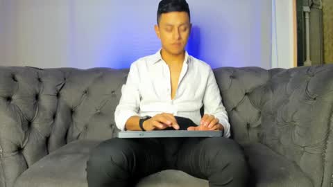 Snapshot of lucii_fer_ chatting on January 3, 2025, 11:03 am Leo online show from January 3, 2025, 11:03 am