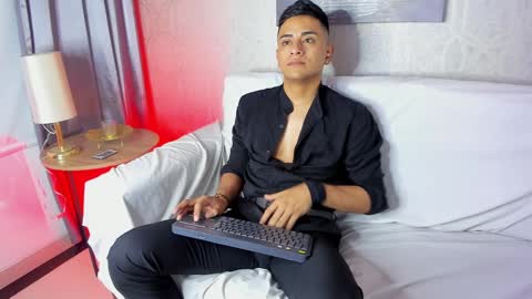 Snapshot of lucii_fer_ chatting on January 20, 2025, 2:14 pm Leo online show from January 20, 2025, 2:14 pm