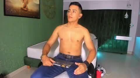 Leo online show from November 14, 2025, 11:53 am