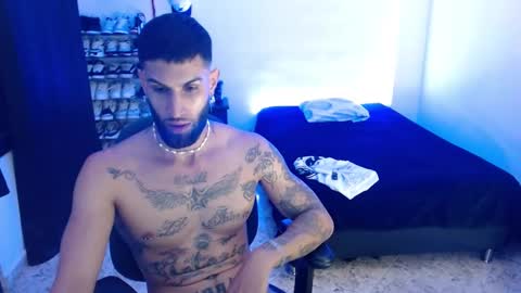 luciifer_hills online show from December 31, 2024, 5:40 pm