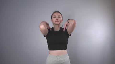 Snapshot of lucilacapinpin chatting on December 16, 2025, 5:07 pm Mira online show from December 16, 2025, 5:07 pm