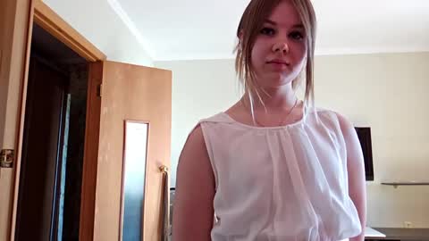 Snapshot of lucindacutshaw chatting on March 7, 2026, 9:06 am Mia online show from March 7, 2026, 9:06 am