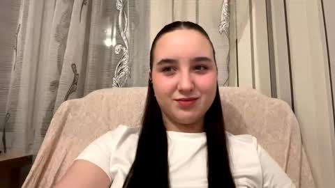 Snapshot of lucindapano chatting on December 17, 2025, 9:43 pm Sofia online show from December 17, 2025, 9:43 pm