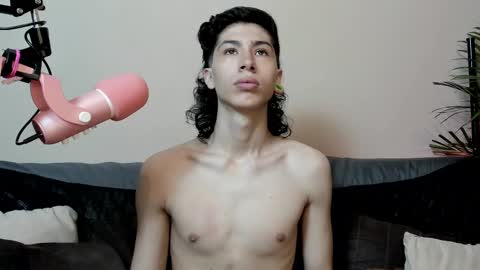 Snapshot of lucke_noor chatting on March 1, 2025, 6:21 pm Noor online show from March 1, 2025, 6:21 pm