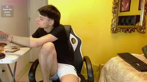 luckk_ online show from June 10, 2026, 4:45 am