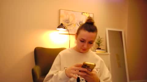 lucky_foryou_baby online show from December 18, 2024, 10:30 am