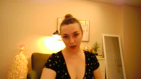 lucky_foryou_baby online show from January 5, 2025, 2:19 pm