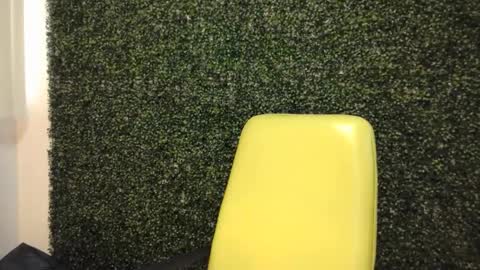 lucky_foryou_baby online show from February 15, 2025, 10:22 am