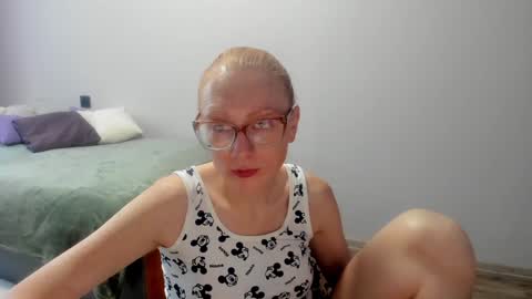 Snapshot of lucky_licky20 chatting on December 9, 2024, 4:01 am lucky_licky20 online show from December 9, 2024, 4:01 am