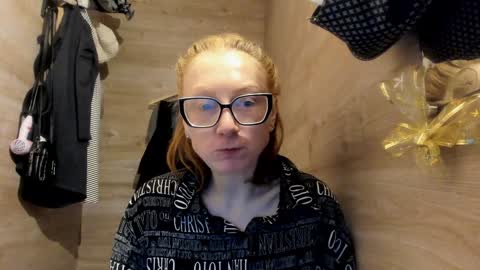 Snapshot of lucky_licky20 chatting on January 4, 2025, 4:01 am lucky_licky20 online show from January 4, 2025, 4:01 am