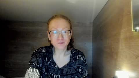 Snapshot of lucky_licky20 chatting on January 10, 2025, 4:01 am lucky_licky20 online show from January 10, 2025, 4:01 am