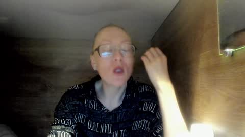 Snapshot of lucky_licky20 chatting on January 11, 2025, 4:06 am lucky_licky20 online show from January 11, 2025, 4:06 am