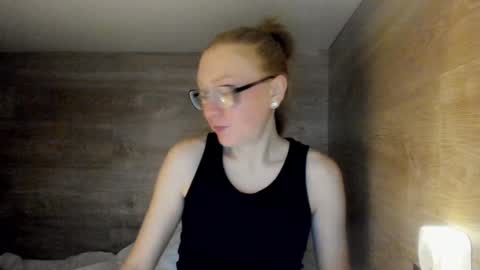 Snapshot of lucky_licky20 chatting on January 15, 2025, 3:54 am lucky_licky20 online show from January 15, 2025, 3:54 am
