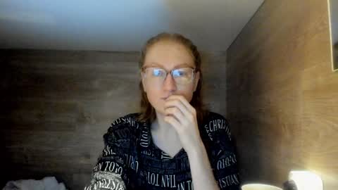 Snapshot of lucky_licky20 chatting on January 19, 2025, 5:15 am lucky_licky20 online show from January 19, 2025, 5:15 am