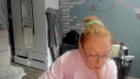 Snapshot of lucky_licky20 chatting on October 9, 2025, 1:14 am lucky_licky20 online show from October 9, 2025, 1:14 am