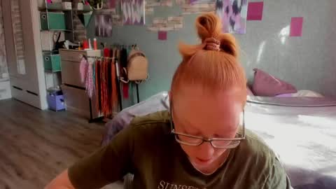 lucky_licky20 online show from April 23, 2026, 2:13 am