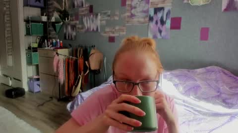 lucky_licky20 online show from May 15, 2026, 2:18 am