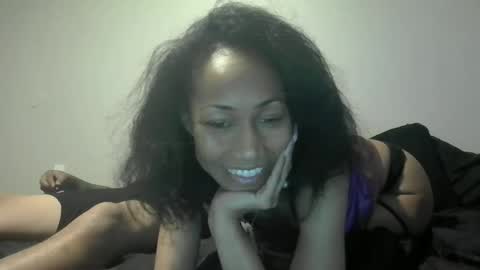 Snapshot of lucky_london chatting on June 9, 2026, 6:47 am Lucky London online show from June 9, 2026, 6:47 am