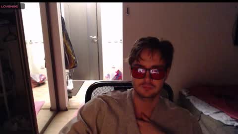 Snapshot of lucky_swimmer chatting on December 3, 2025, 6:39 pm Iron Jhon online show from December 3, 2025, 6:39 pm