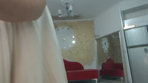 Snapshot of luckyanabella chatting on January 6, 2025, 5:52 am Ana online show from January 6, 2025, 5:52 am