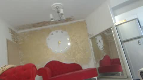 Snapshot of luckyanabella chatting on February 6, 2025, 9:00 am Ana online show from February 6, 2025, 9:00 am