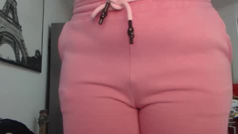 Ana online show from November 18, 2025, 11:25 am