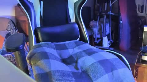 Snapshot of luckydrakex chatting on December 20, 2025, 6:26 pm Lucky online show from December 20, 2025, 6:26 pm