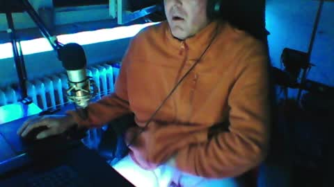       call me  Stefan online show from April 8, 2026, 6:41 pm