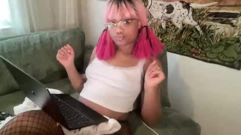 luckylaci777 online show from November 5, 2025, 7:03 pm