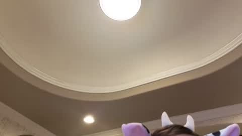 luckylee1992 online show from October 15, 2025, 6:02 am