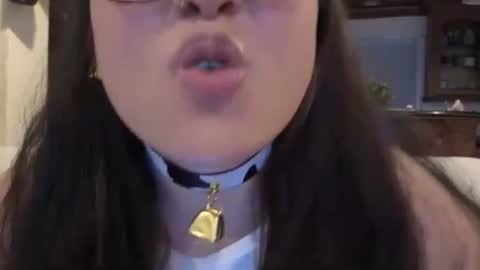 luckylee1992 online show from October 16, 2025, 4:57 am