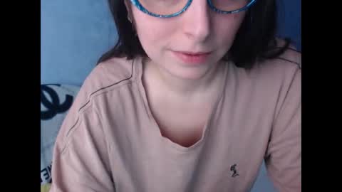 luckylinda23 online show from February 24, 2025, 5:42 pm