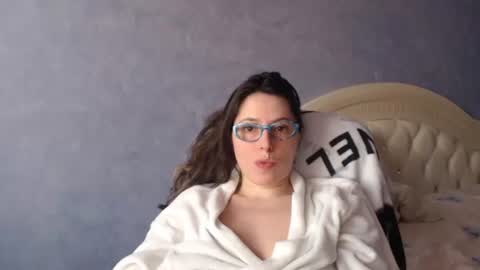 luckylinda23 online show from March 5, 2025, 12:00 pm