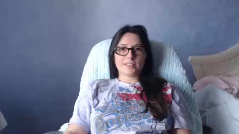 luckylinda23 online show from March 25, 2026, 12:00 pm