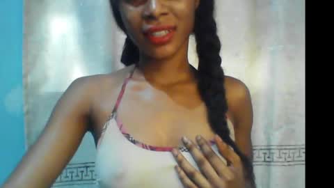 Snapshot of luckymadequeen chatting on January 1, 2025, 7:09 am Gloria online show from January 1, 2025, 7:09 am