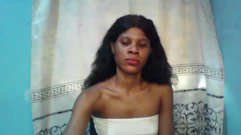 Snapshot of luckymadequeen chatting on January 16, 2025, 9:16 am Gloria online show from January 16, 2025, 9:16 am