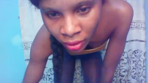 Snapshot of luckymadequeen chatting on January 30, 2025, 6:54 pm Gloria online show from January 30, 2025, 6:54 pm