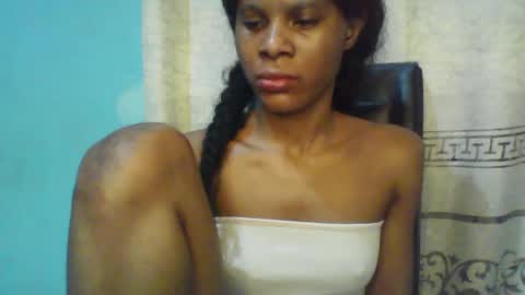Snapshot of luckymadequeen chatting on February 4, 2025, 7:18 am Gloria online show from February 4, 2025, 7:18 am